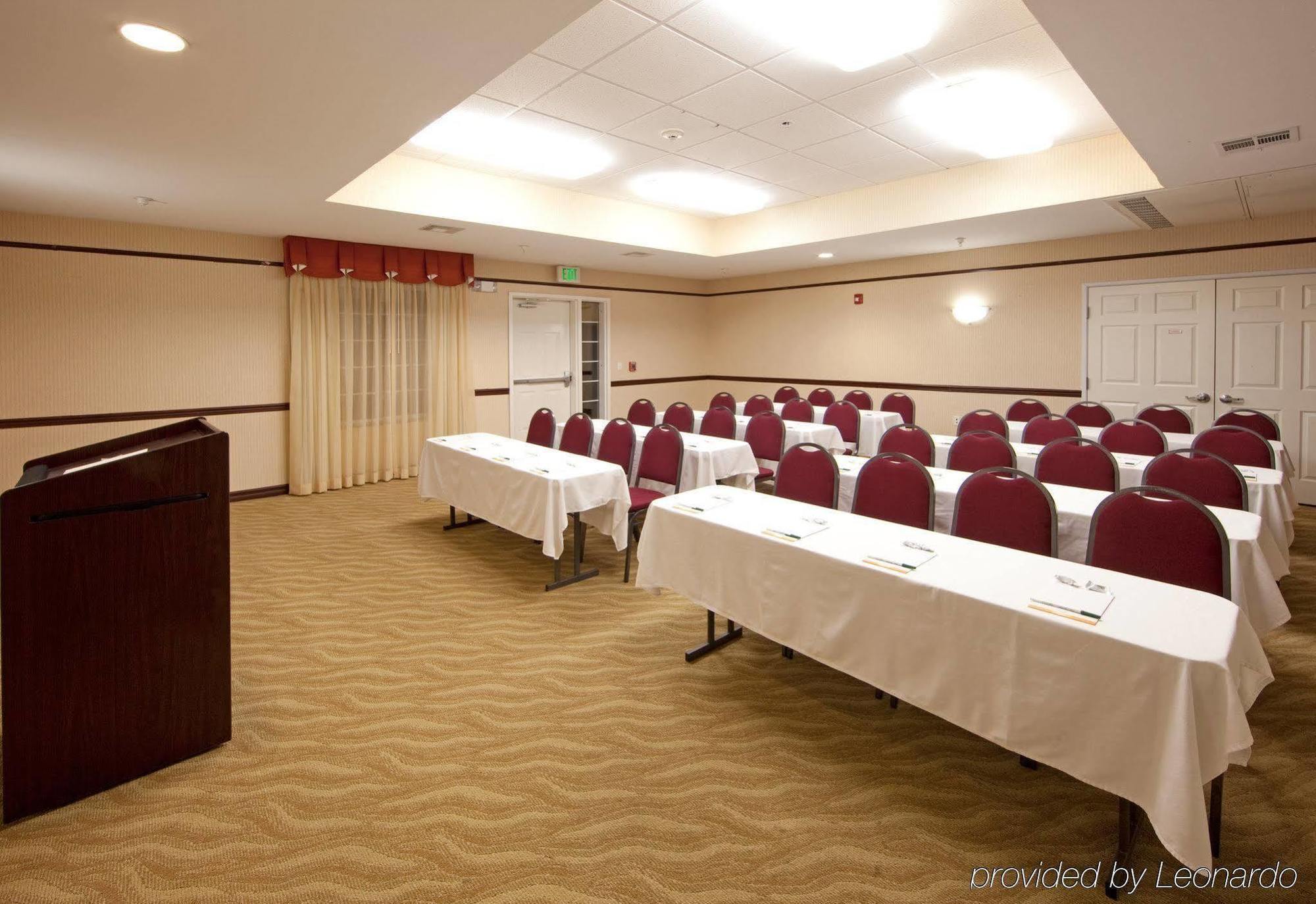 La Quinta By Wyndham Ruidoso Downs Hotel Business photo